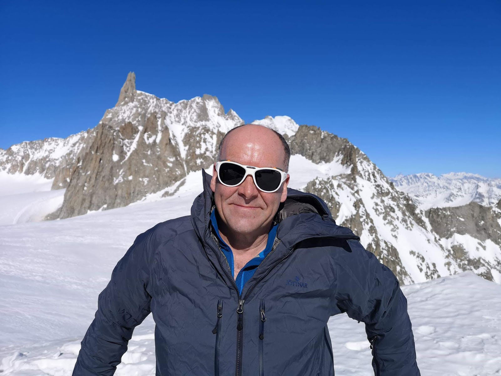 Gary on the Italian side of the Monte Bianco in the snow