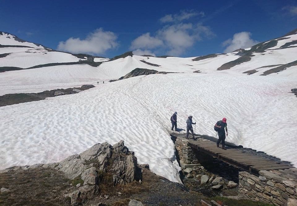 descent from the col du seigne