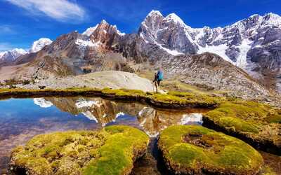 A stuuning view of mountains in Peru